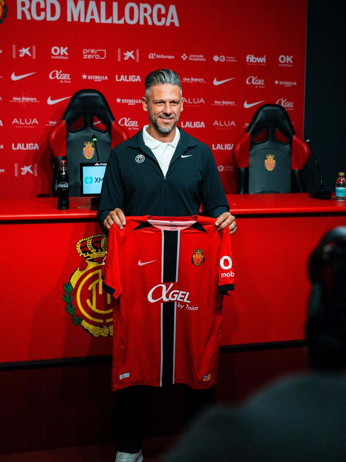 B体育app-马洛卡官宣德米凯利斯出任新帅|西甲|马洛卡俱乐部|俱乐部|主教练|官方_新浪体育_新浪新闻